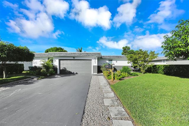 6303 NW 71st Ave, Tamarac, FL 33321