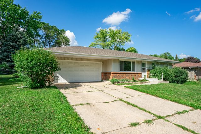 5516 Pebble Creek Trail, Loves Park, IL 61111