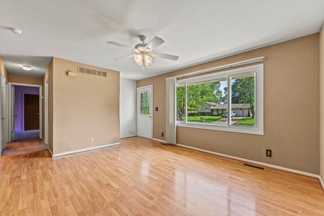 5516 Pebble Creek Trail, Loves Park, IL 61111
