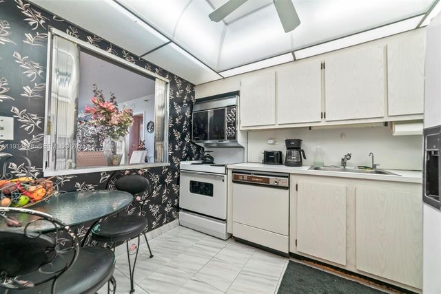 20225 NE 34th Ct 719, Aventura, FL 33180