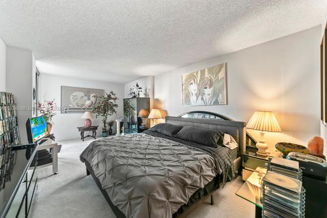 20225 NE 34th Ct 719, Aventura, FL 33180