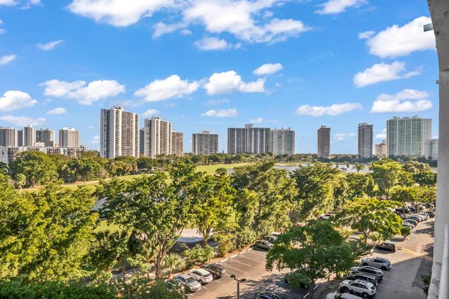 20225 NE 34th Ct 719, Aventura, FL 33180