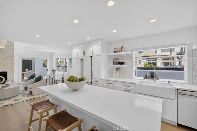427 21st Street, Huntington Beach, CA 92648