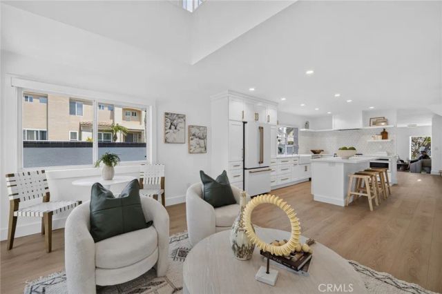 427 21st Street, Huntington Beach, CA 92648