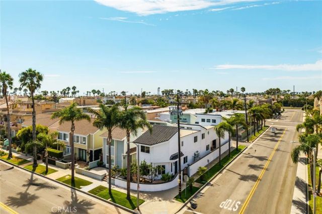 427 21st Street, Huntington Beach, CA 92648