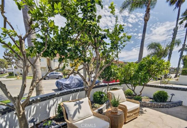 427 21st Street, Huntington Beach, CA 92648
