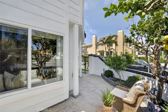 427 21st Street, Huntington Beach, CA 92648