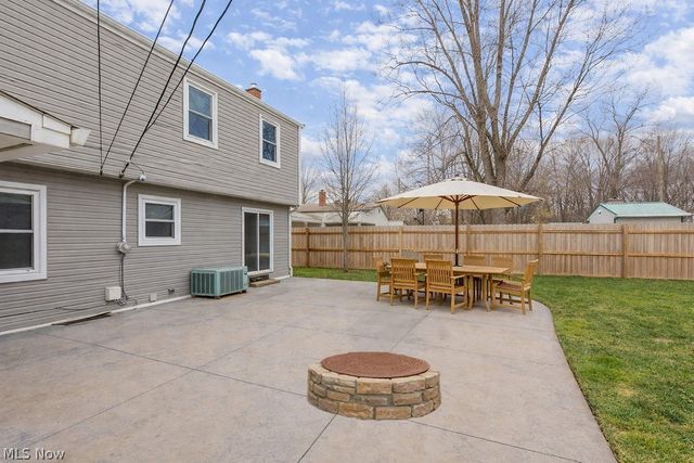 28469 Windsor Drive, North Olmsted, OH 44070