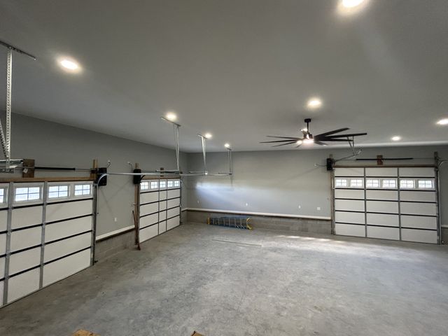 1036 Union Camp Rd, Lafayette, TN 37083