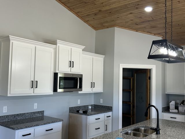 1036 Union Camp Rd, Lafayette, TN 37083