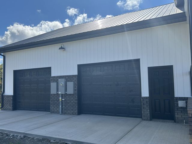 1036 Union Camp Rd, Lafayette, TN 37083