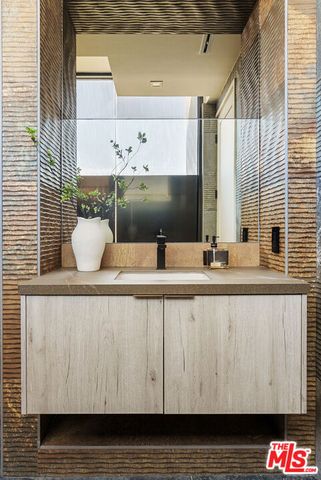 1021 N Ogden Drive PH 4, West Hollywood, CA 90046