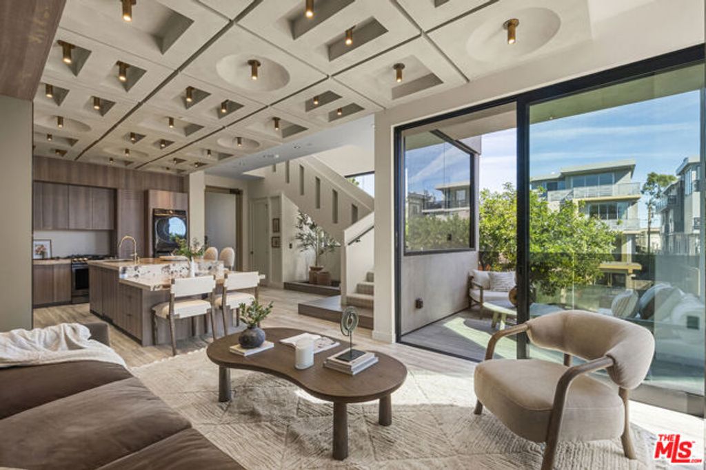 1021 N Ogden Drive PH 4, West Hollywood, CA 90046