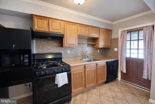 3325 MCSHANE WAY, Baltimore, MD 21222