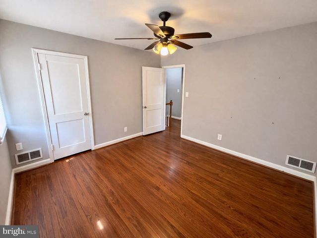 3325 MCSHANE WAY, Baltimore, MD 21222