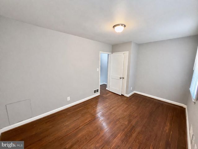 3325 MCSHANE WAY, Baltimore, MD 21222