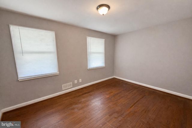 3325 MCSHANE WAY, Baltimore, MD 21222