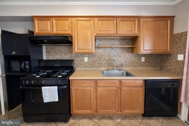 3325 MCSHANE WAY, Baltimore, MD 21222