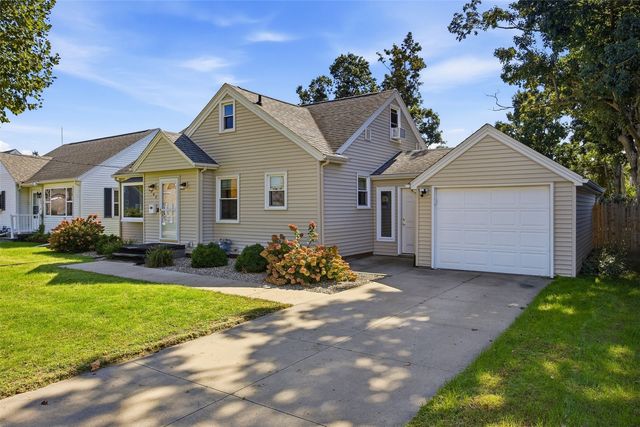 141 19th Avenue SW, Cedar Rapids, IA 52404