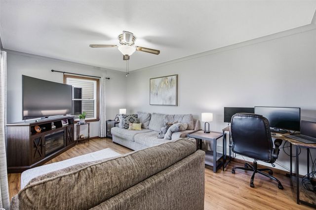 141 19th Avenue SW, Cedar Rapids, IA 52404