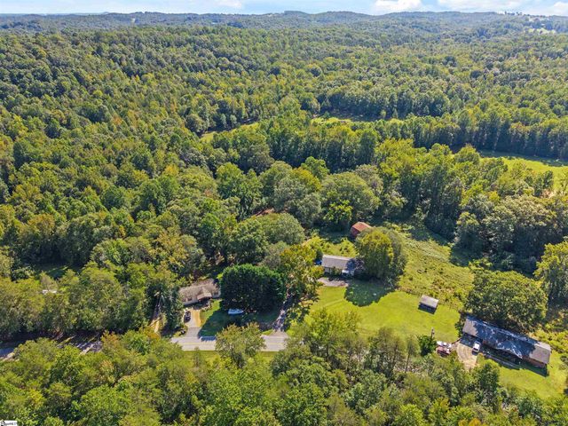 454 Bates Crossing Road, Travelers Rest, SC 29690