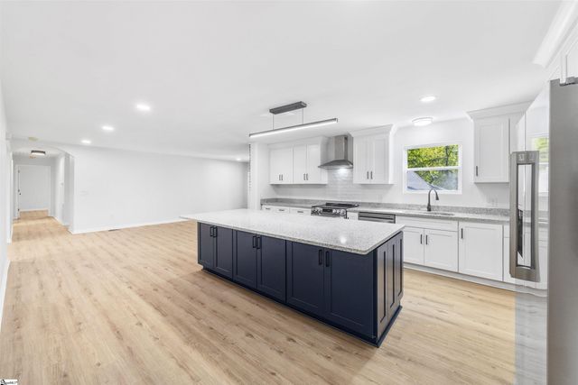 454 Bates Crossing Road, Travelers Rest, SC 29690