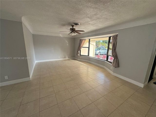 1109 SE 10th St, Deerfield Beach, FL 33441