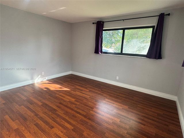 1109 SE 10th St, Deerfield Beach, FL 33441