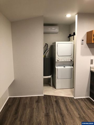 2560 Cherry Av NE, Salem, OR 97301