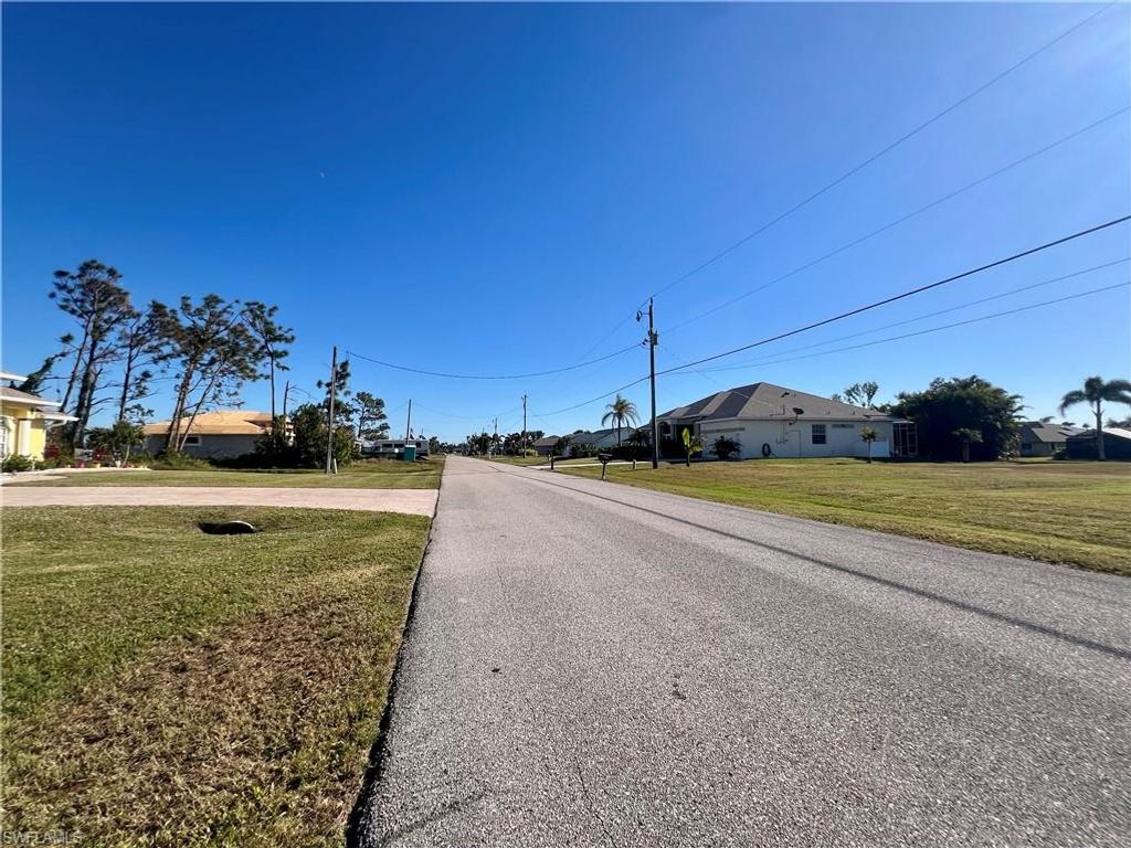 84 Fairway RD, ROTONDA WEST, FL 33947 — photo 2