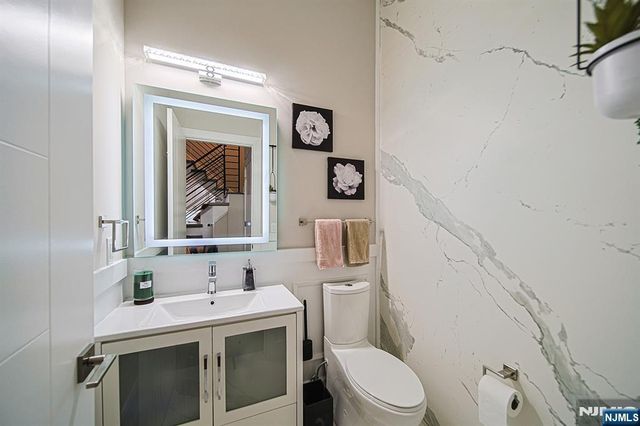 82 West Ruby E, Palisades Park, NJ 07650