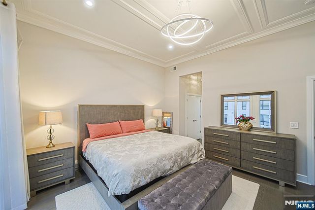 82 West Ruby E, Palisades Park, NJ 07650