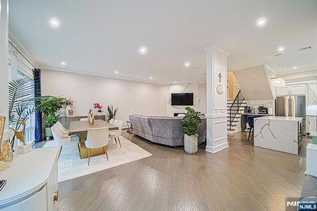 82 West Ruby E, Palisades Park, NJ 07650