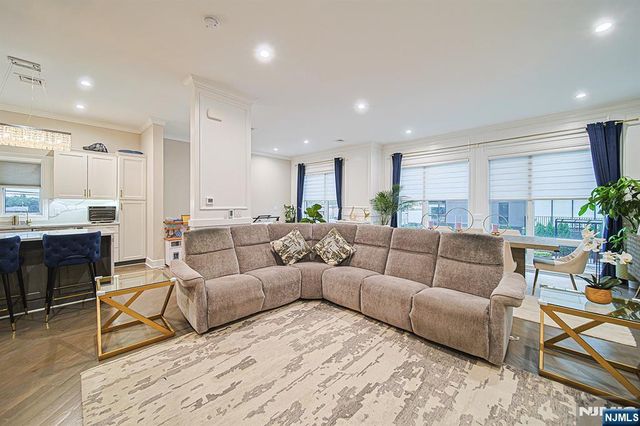 82 West Ruby E, Palisades Park, NJ 07650
