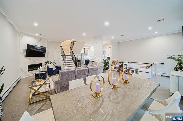 82 West Ruby E, Palisades Park, NJ 07650