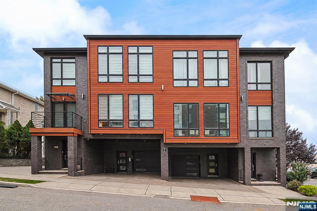 82 West Ruby E, Palisades Park, NJ 07650
