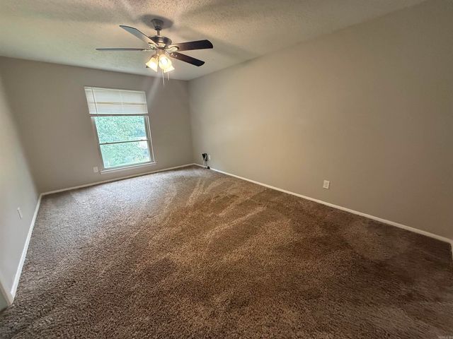 32 Del Tara Drive, Jacksonville, AR 72076