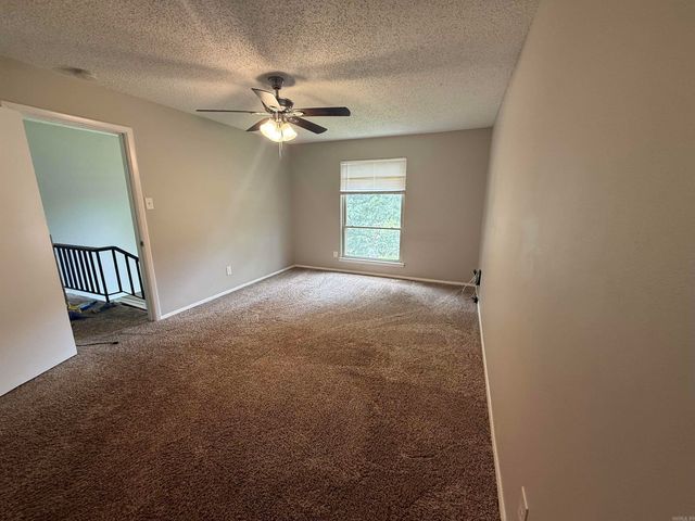 32 Del Tara Drive, Jacksonville, AR 72076