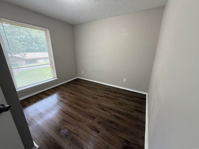 32 Del Tara Drive, Jacksonville, AR 72076
