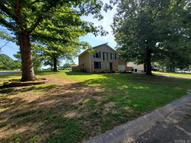 32 Del Tara Drive, Jacksonville, AR 72076