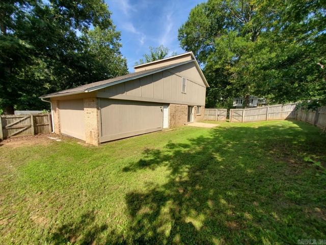 32 Del Tara Drive, Jacksonville, AR 72076