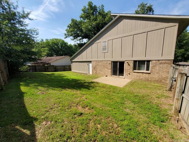 32 Del Tara Drive, Jacksonville, AR 72076