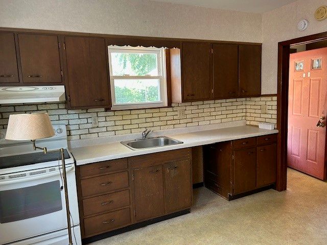 78 Benedict Road, Warwick, RI 02888