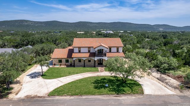 1747 Mountain Valley, Concan, TX 78838