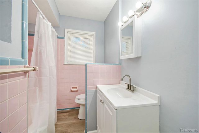 21110 Beaconsfield Street, St. Clair Shores, MI 48080