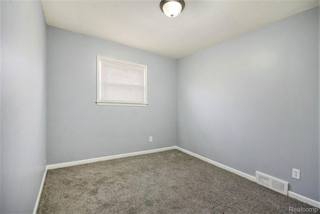 21110 Beaconsfield Street, St. Clair Shores, MI 48080