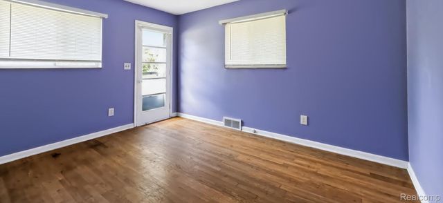 2766 W Huron Street, Waterford Charter Township, MI 48328
