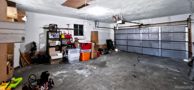 2766 W Huron Street, Waterford Charter Township, MI 48328
