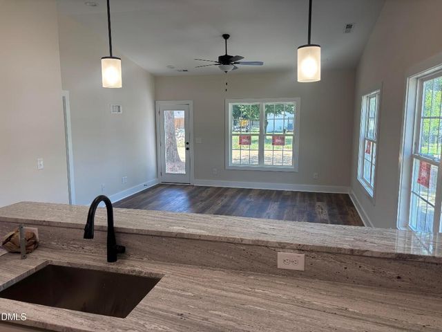 306 S Washington Avenue, Dunn, NC 28334