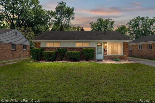 341 W Farnum Avenue, Madison Heights, MI 48071